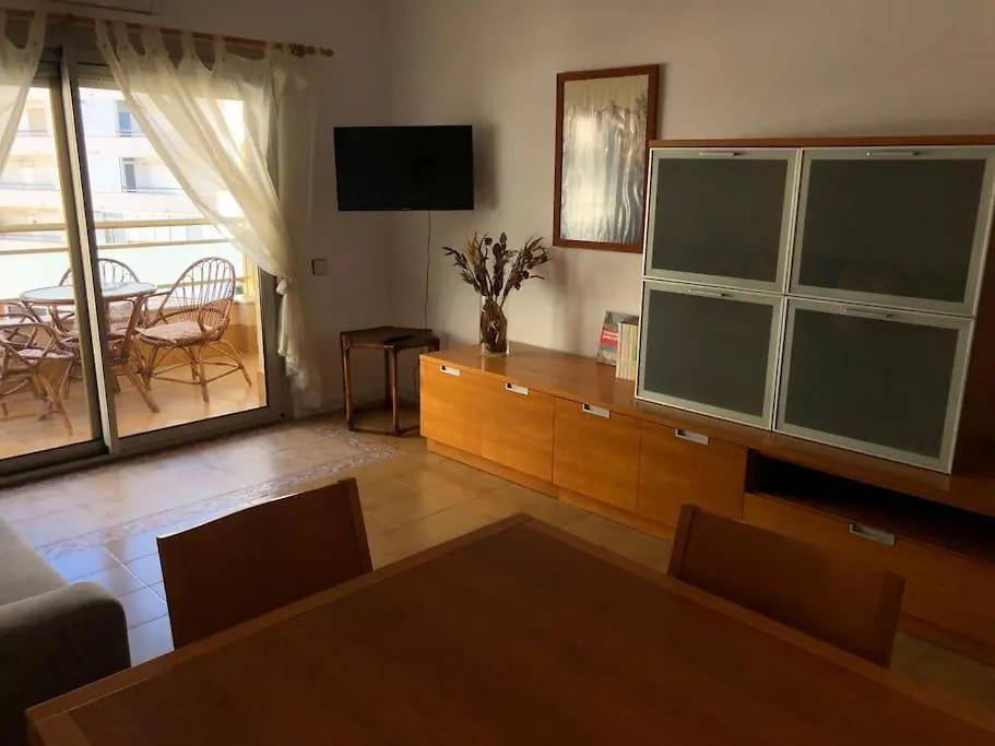 Apartamento Pis a tocar de la platja amb wifi i parking inclòs Calafell